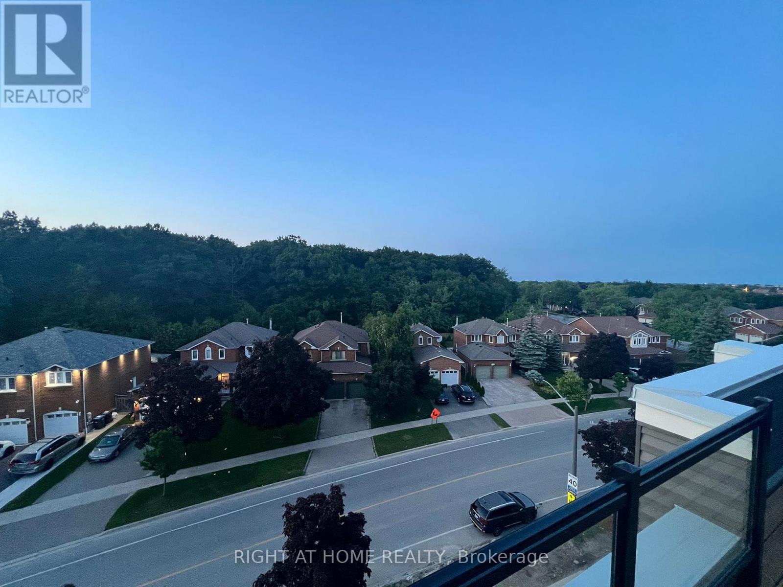 15 - 3540 Colonial Dr Drive, Mississauga, Ontario  L5L 0C1 - Photo 2 - W12583484