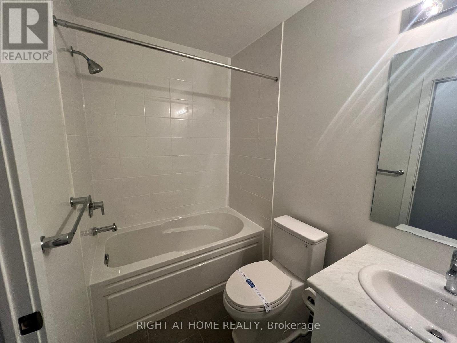 15 - 3540 Colonial Dr Drive, Mississauga, Ontario  L5L 0C1 - Photo 8 - W12583484