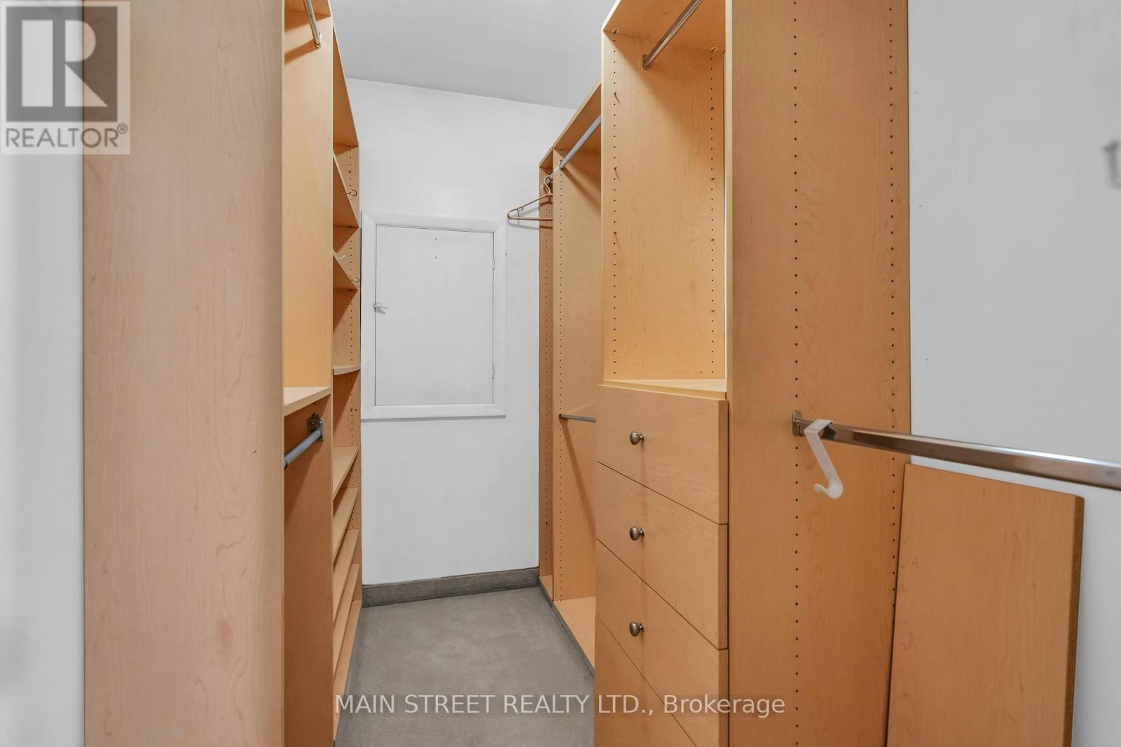 47 Graystone Gardens, Toronto, Ontario  M8Z 3C2 - Photo 13 - W12583494