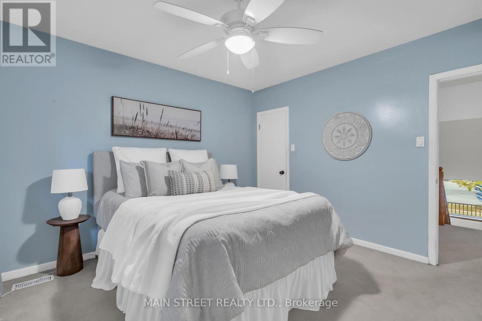 47 Graystone Gardens, Toronto, Ontario  M8Z 3C2 - Photo 14 - W12583494