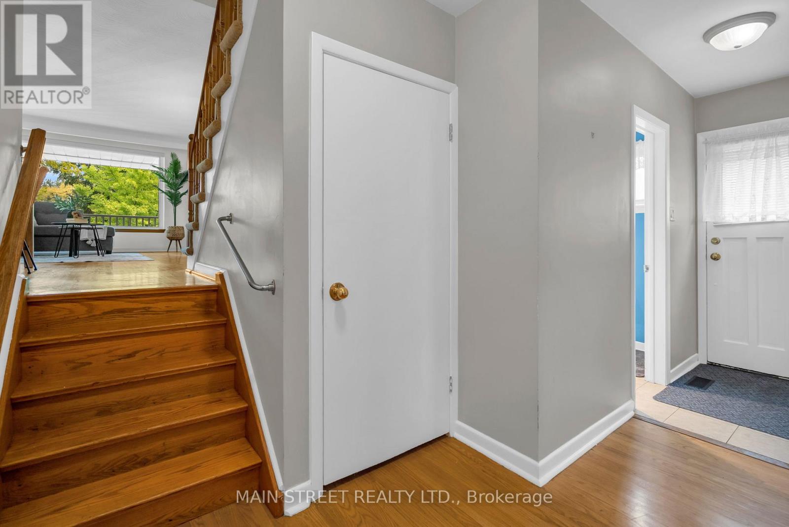 47 Graystone Gardens, Toronto, Ontario  M8Z 3C2 - Photo 17 - W12583494