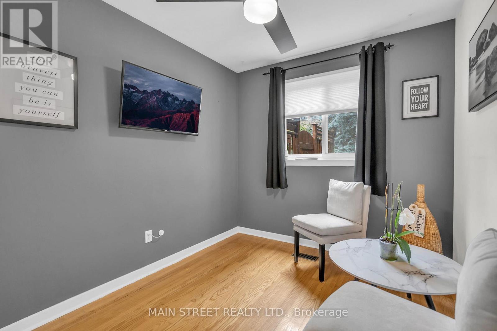 47 Graystone Gardens, Toronto, Ontario  M8Z 3C2 - Photo 20 - W12583494