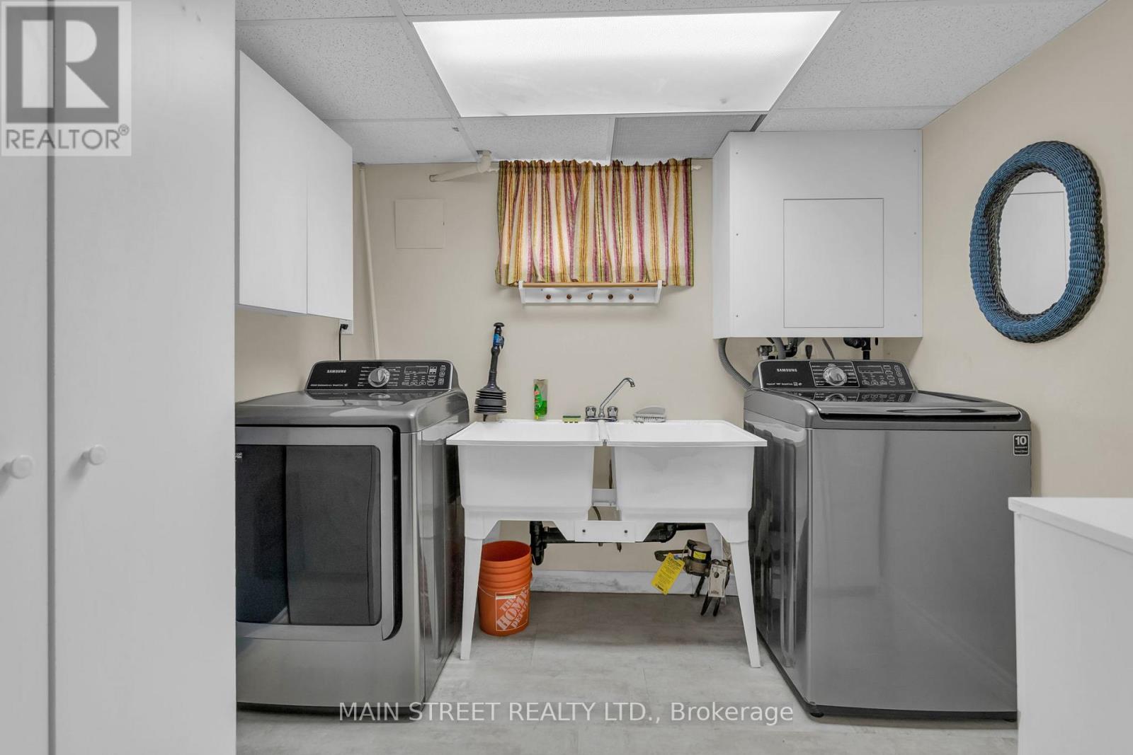 47 Graystone Gardens, Toronto, Ontario  M8Z 3C2 - Photo 25 - W12583494