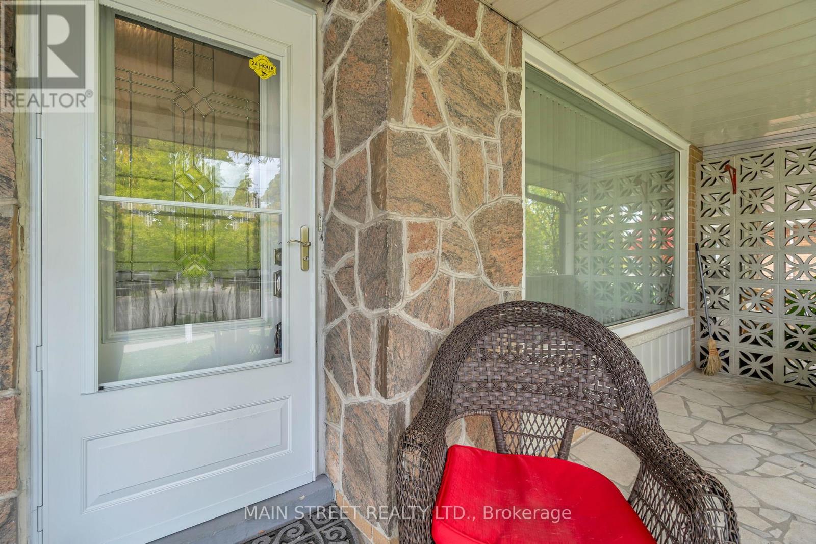 47 Graystone Gardens, Toronto, Ontario  M8Z 3C2 - Photo 3 - W12583494