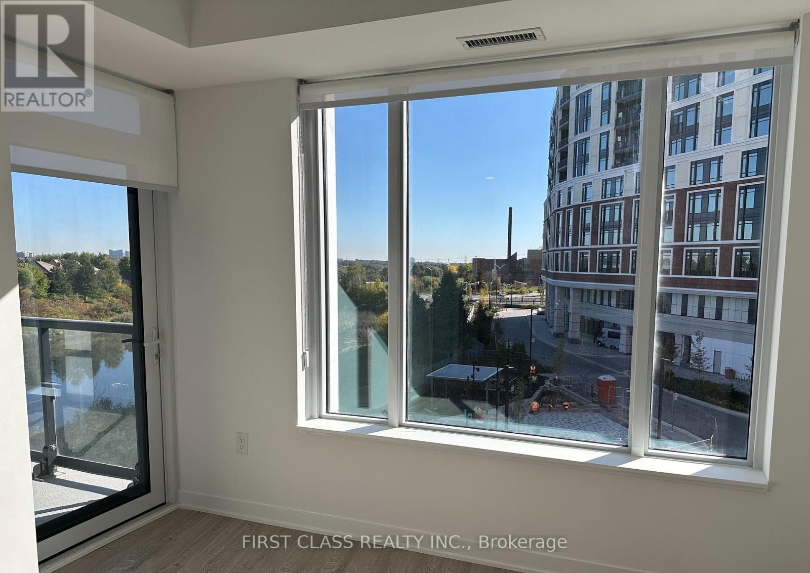 316 - 2495 Eglinton Avenue W, Mississauga, Ontario  L5M 2T2 - Photo 2 - W12583500