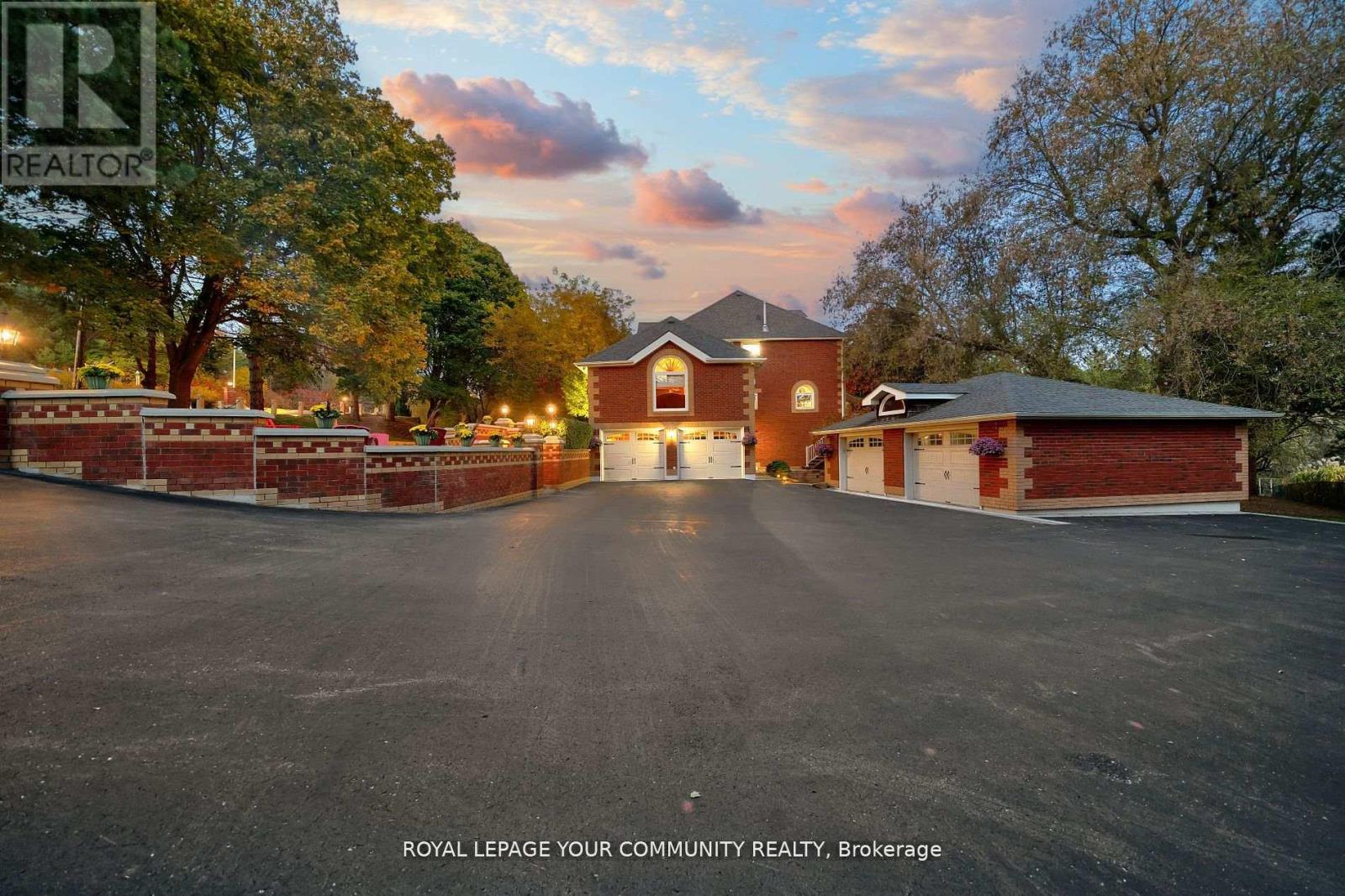 508 King Street E, Caledon, Ontario  L7E 0B9 - Photo 2 - W12583534