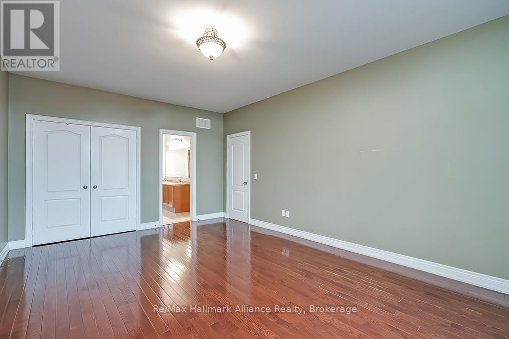 1527 Arrowhead Road, Oakville, Ontario  L6H 7V6 - Photo 21 - W12583560