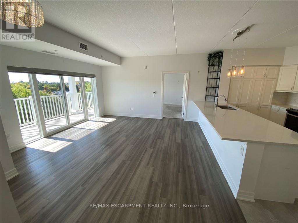 312 - 39 Sister Varga Terrace, Hamilton, Ontario  L9B 0J7 - Photo 5 - X12583490