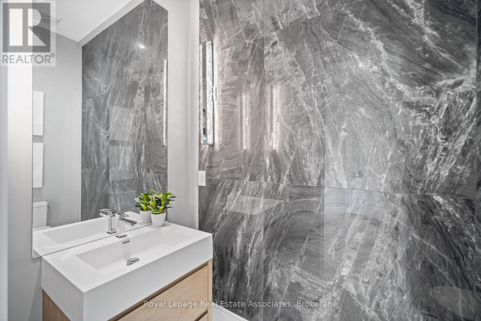 2 River Road, Brant, Ontario  N3T 0N2 - Photo 22 - X12583504