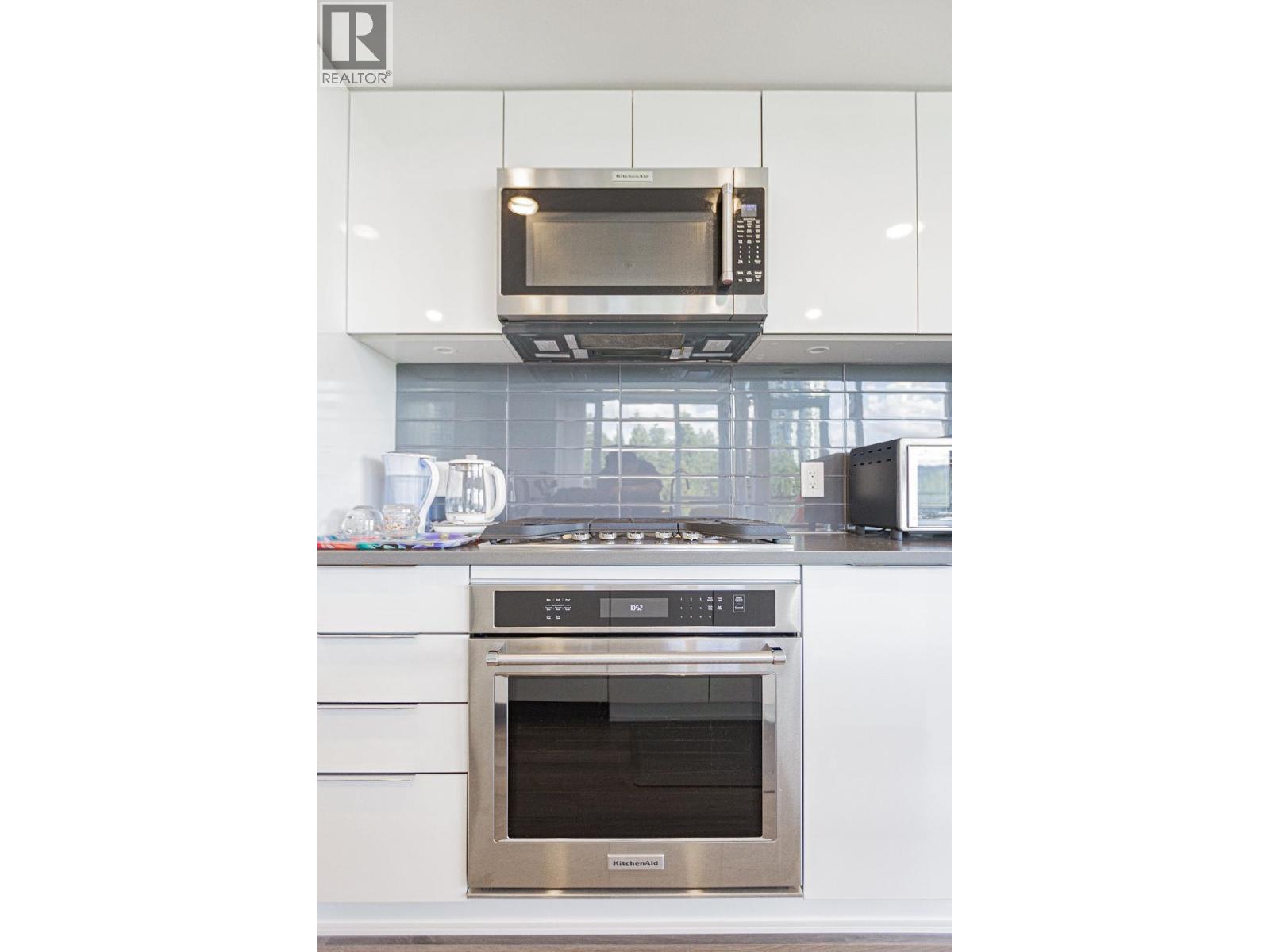 803 3100 Windsor Gate, Coquitlam, British Columbia  V3B 0P3 - Photo 24 - R3070724