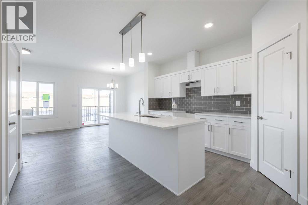 43 Heritage Manor, Cochrane, Alberta  T4C 0L3 - Photo 6 - A2265847