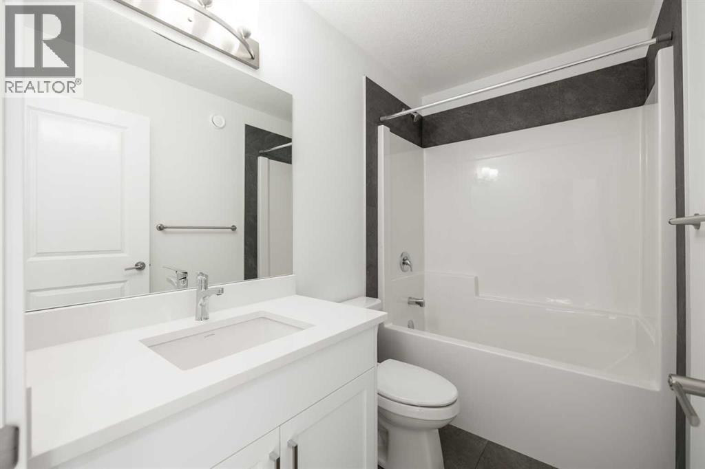 43 Heritage Manor, Cochrane, Alberta  T4C 0L3 - Photo 24 - A2265847