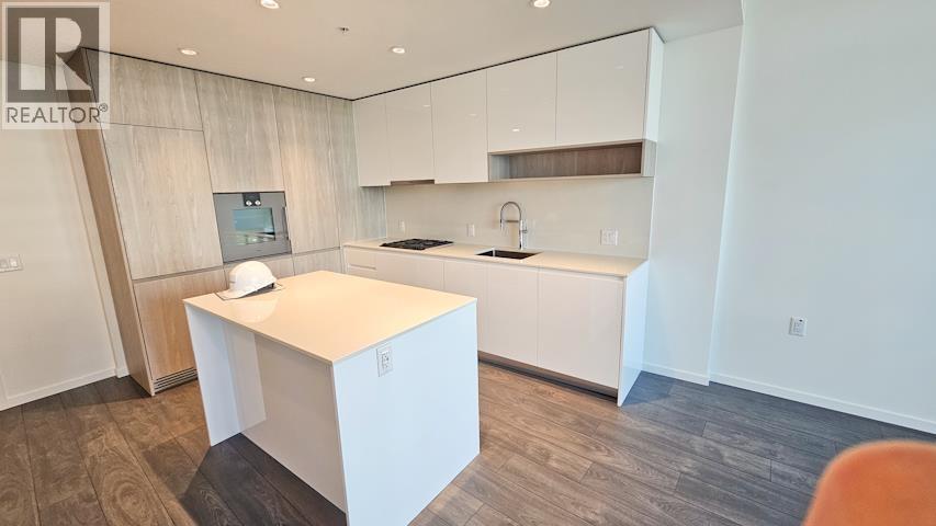 638 6300 Minoru Blvd, Richmond, British Columbia  V7C 2X5 - Photo 1 - R3070736