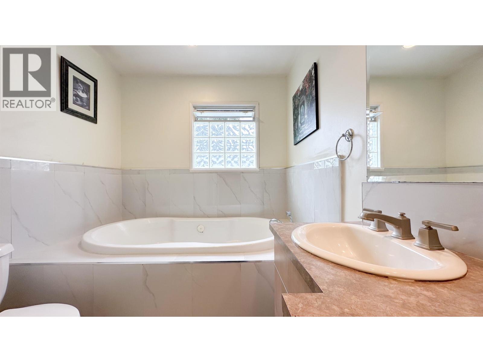 4455 Jerome Place, North Vancouver, British Columbia V7K 2V8 - Photo 32 - R3066764