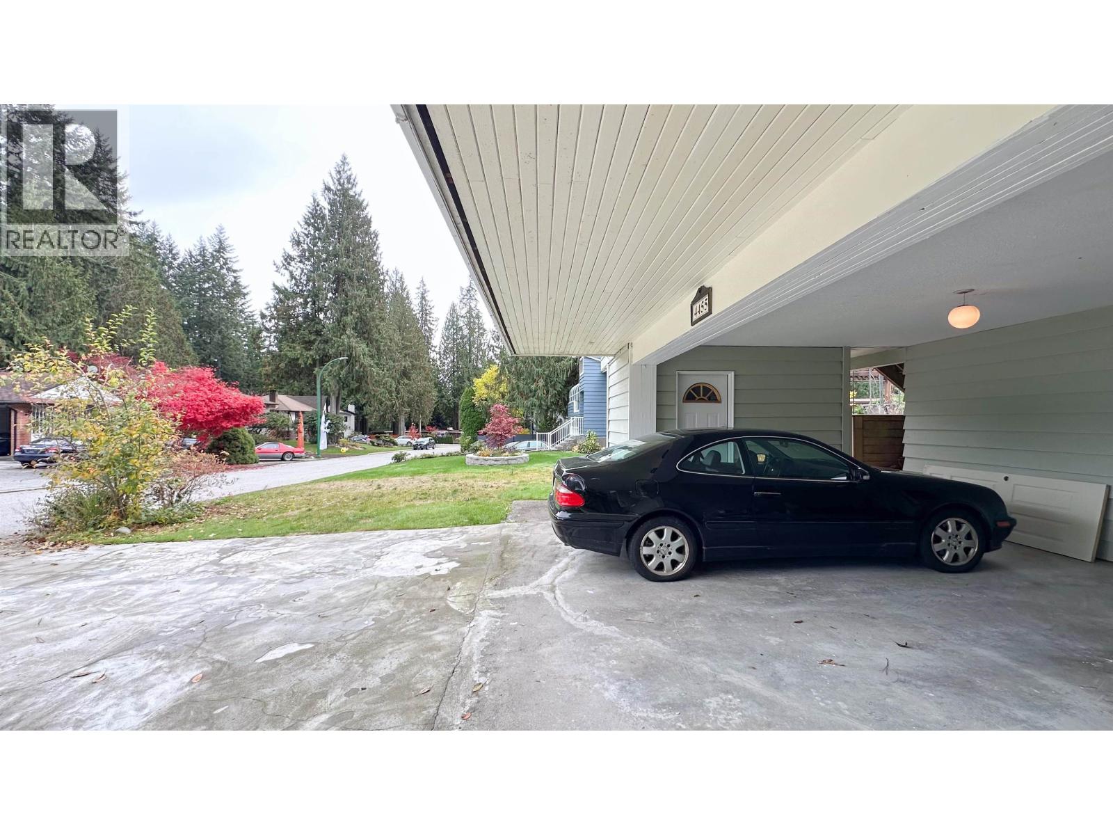 4455 Jerome Place, North Vancouver, British Columbia V7K 2V8 - Photo 2 - R3066764