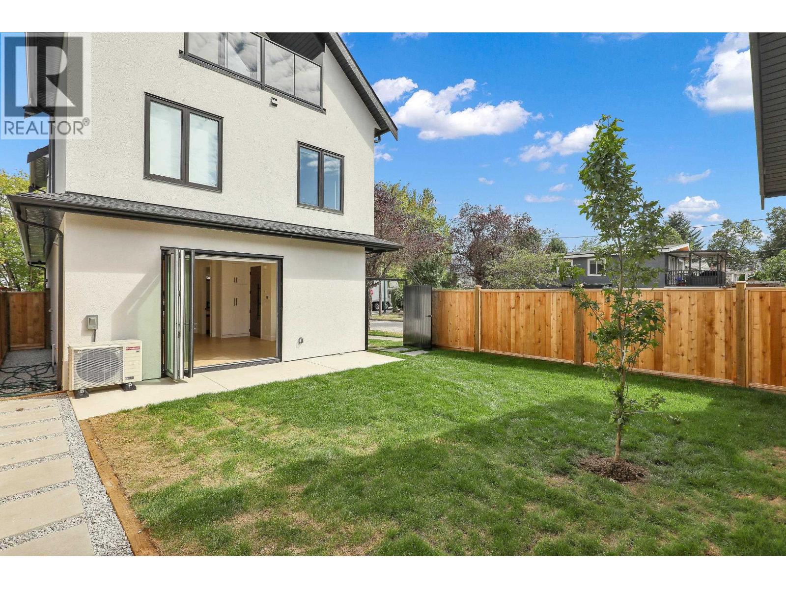 2 3695 E 26 Avenue, Vancouver, British Columbia  V5R 2M7 - Photo 7 - R3061166