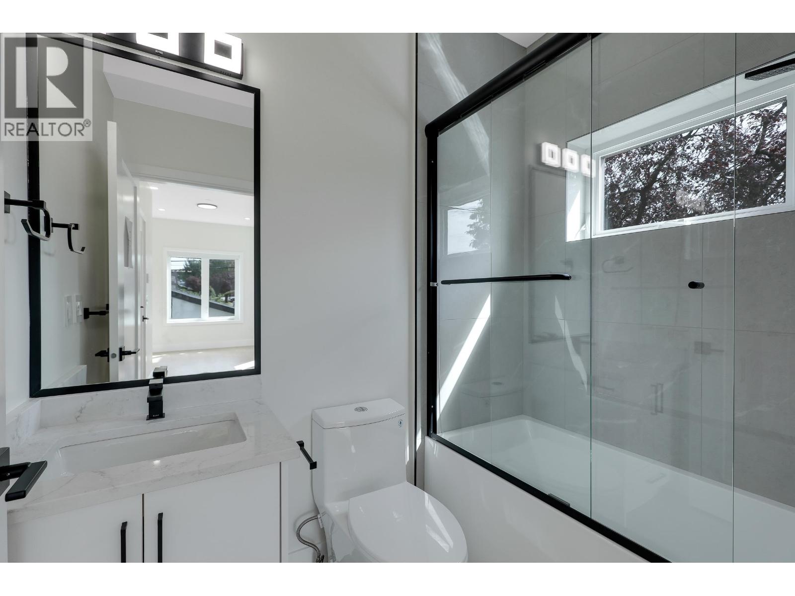 2 3695 E 26 Avenue, Vancouver, British Columbia  V5R 2M7 - Photo 26 - R3061166