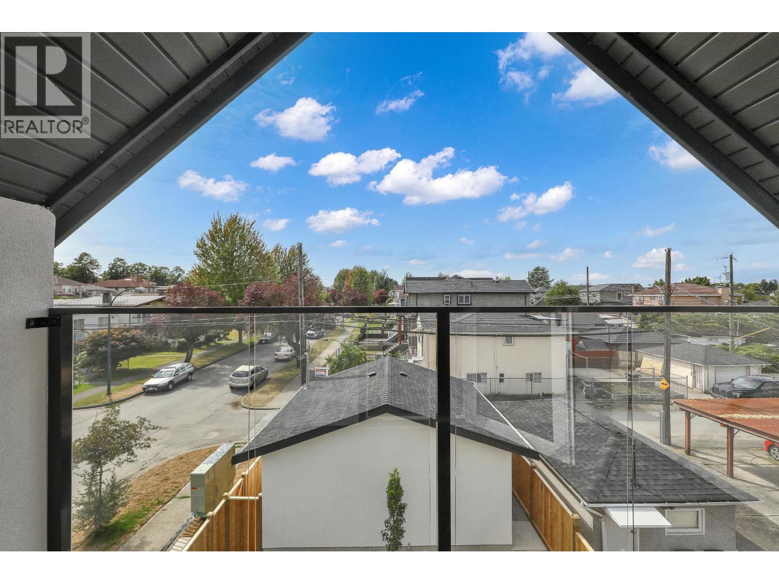 2 3695 E 26 Avenue, Vancouver, British Columbia  V5R 2M7 - Photo 34 - R3061166