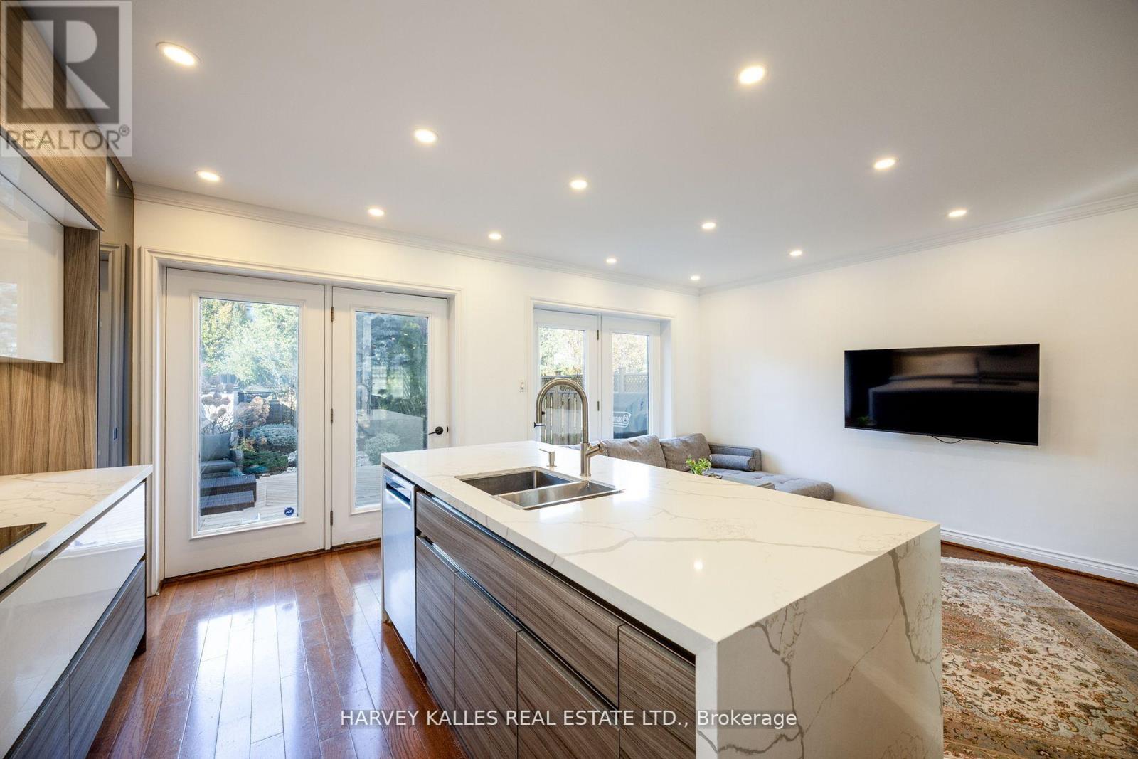 204 Brooke Avenue, Toronto, Ontario  M5M 2K6 - Photo 14 - C12583578