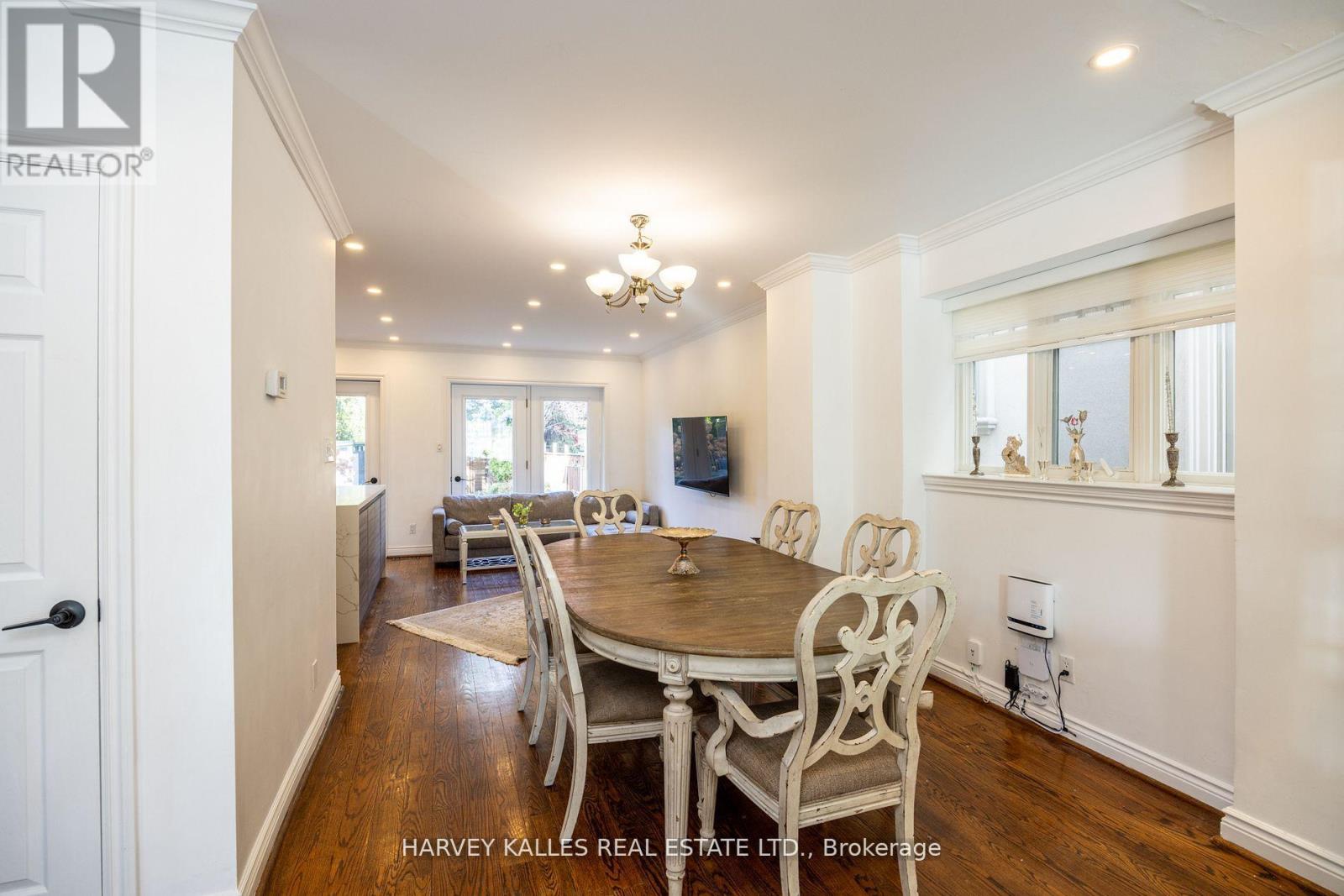 204 Brooke Avenue, Toronto, Ontario  M5M 2K6 - Photo 8 - C12583578