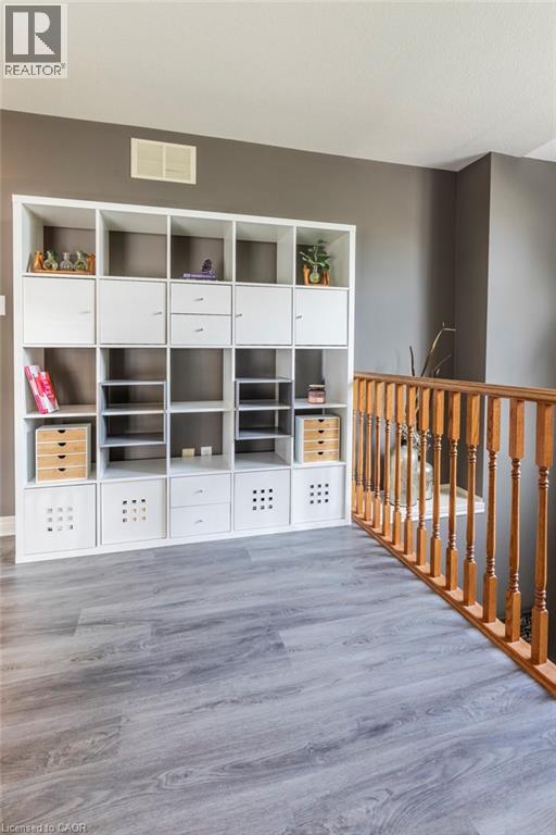 2350 Norland Drive, Burlington, Ontario  L7L 7E6 - Photo 12 - 40766465