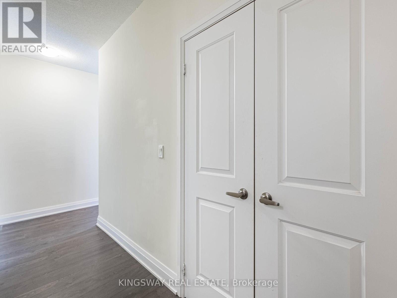 503 - 55 Speers Road, Oakville, Ontario  L6K 3V5 - Photo 10 - W12535074