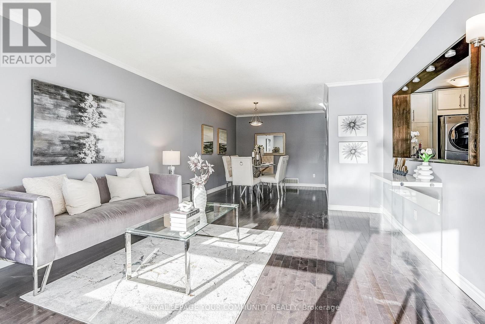 722 Green Meadow Crescent, Mississauga, Ontario L5A 2V2 - Photo 11 - W12582342