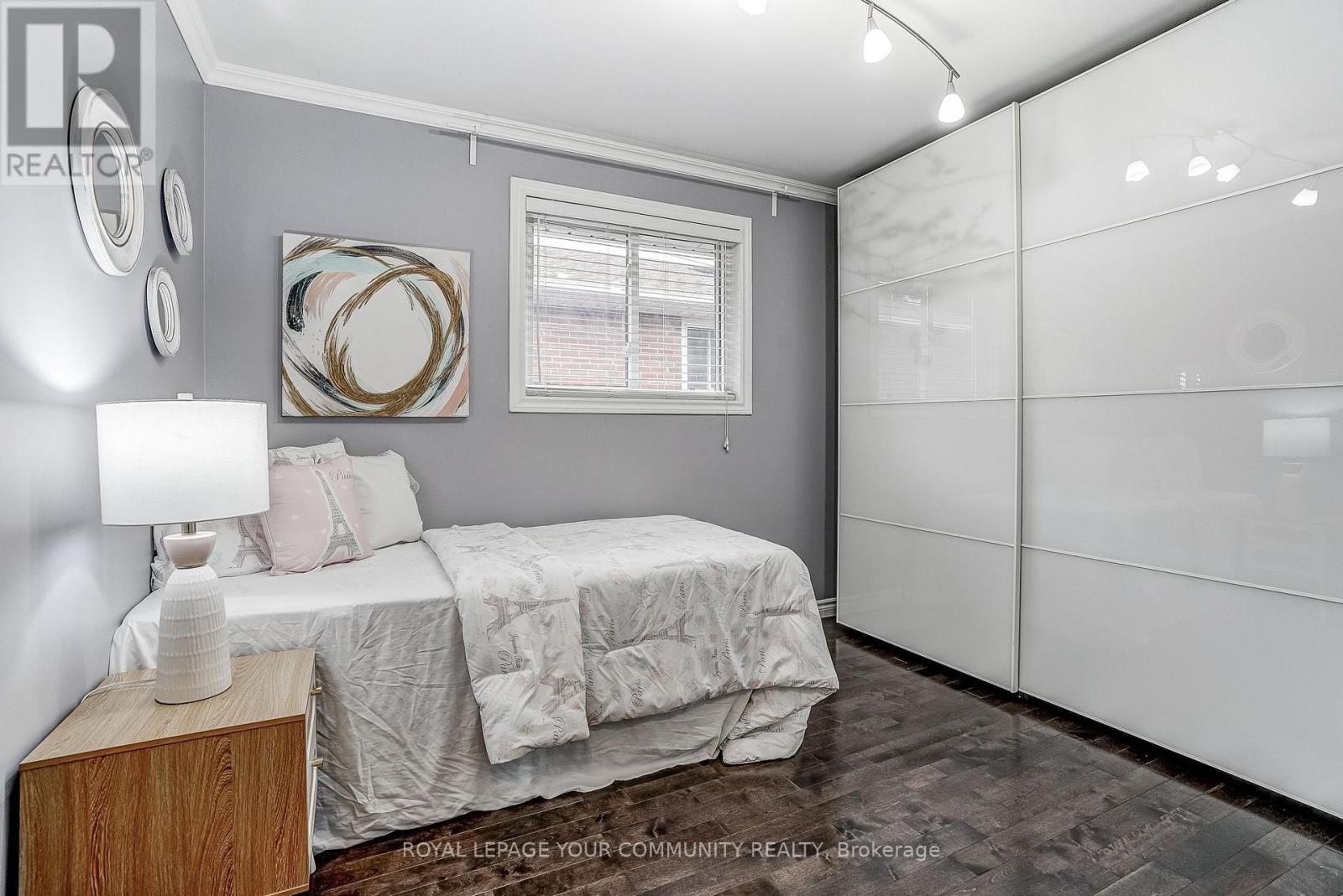 722 Green Meadow Crescent, Mississauga, Ontario L5A 2V2 - Photo 26 - W12582342