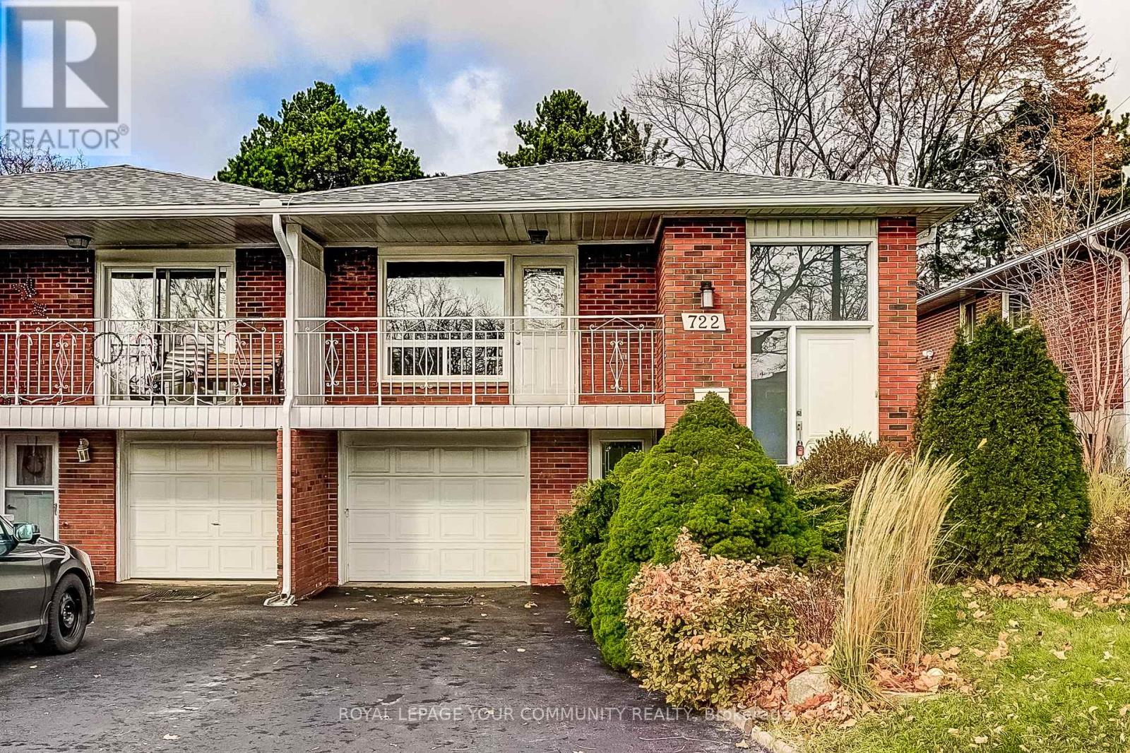 722 Green Meadow Crescent, Mississauga, Ontario L5A 2V2 - Photo 3 - W12582342