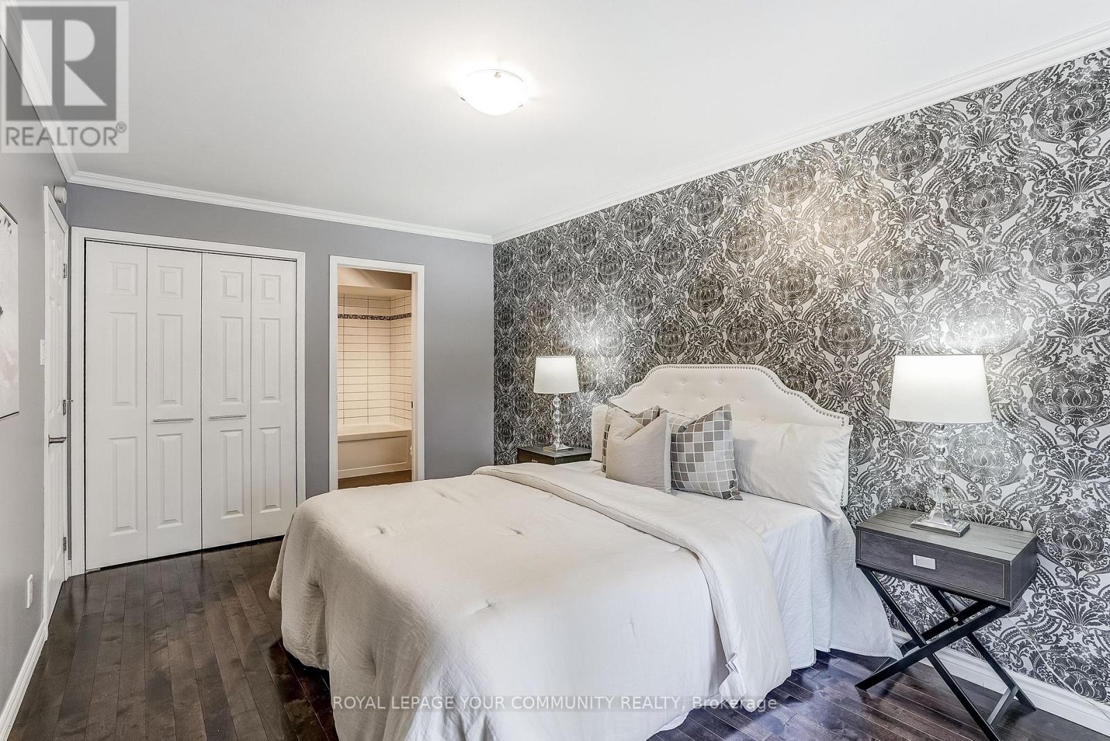 722 Green Meadow Crescent, Mississauga, Ontario L5A 2V2 - Photo 29 - W12582342