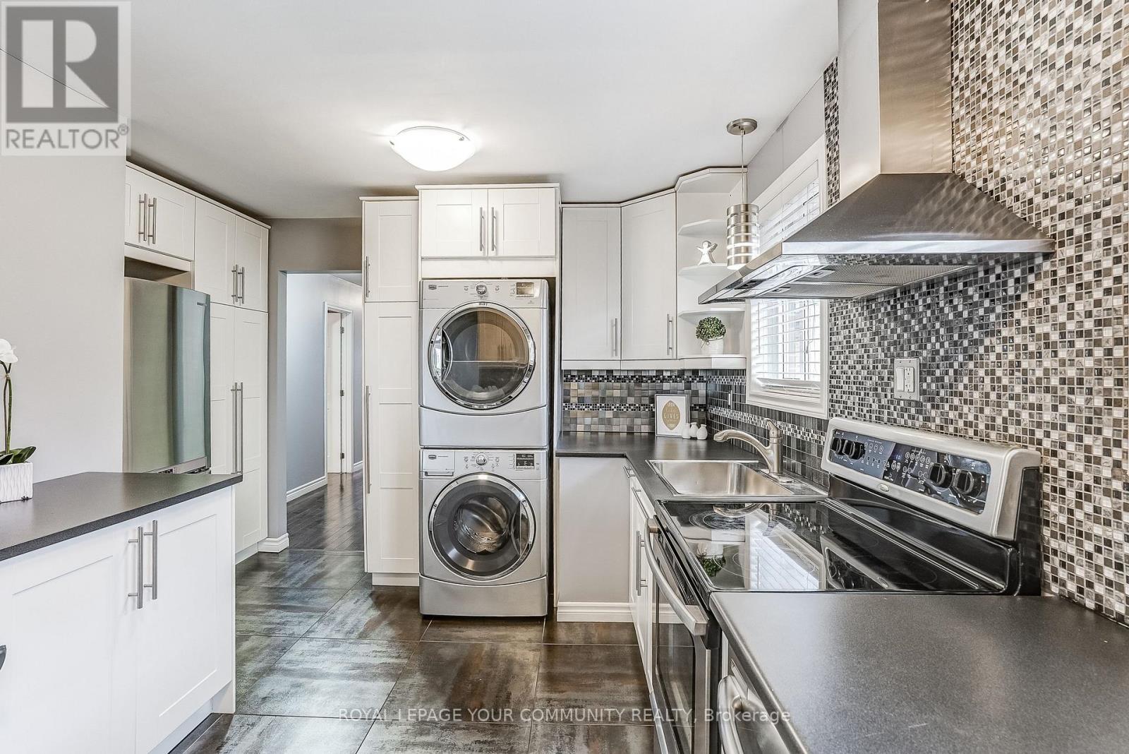 722 Green Meadow Crescent, Mississauga, Ontario L5A 2V2 - Photo 23 - W12582342