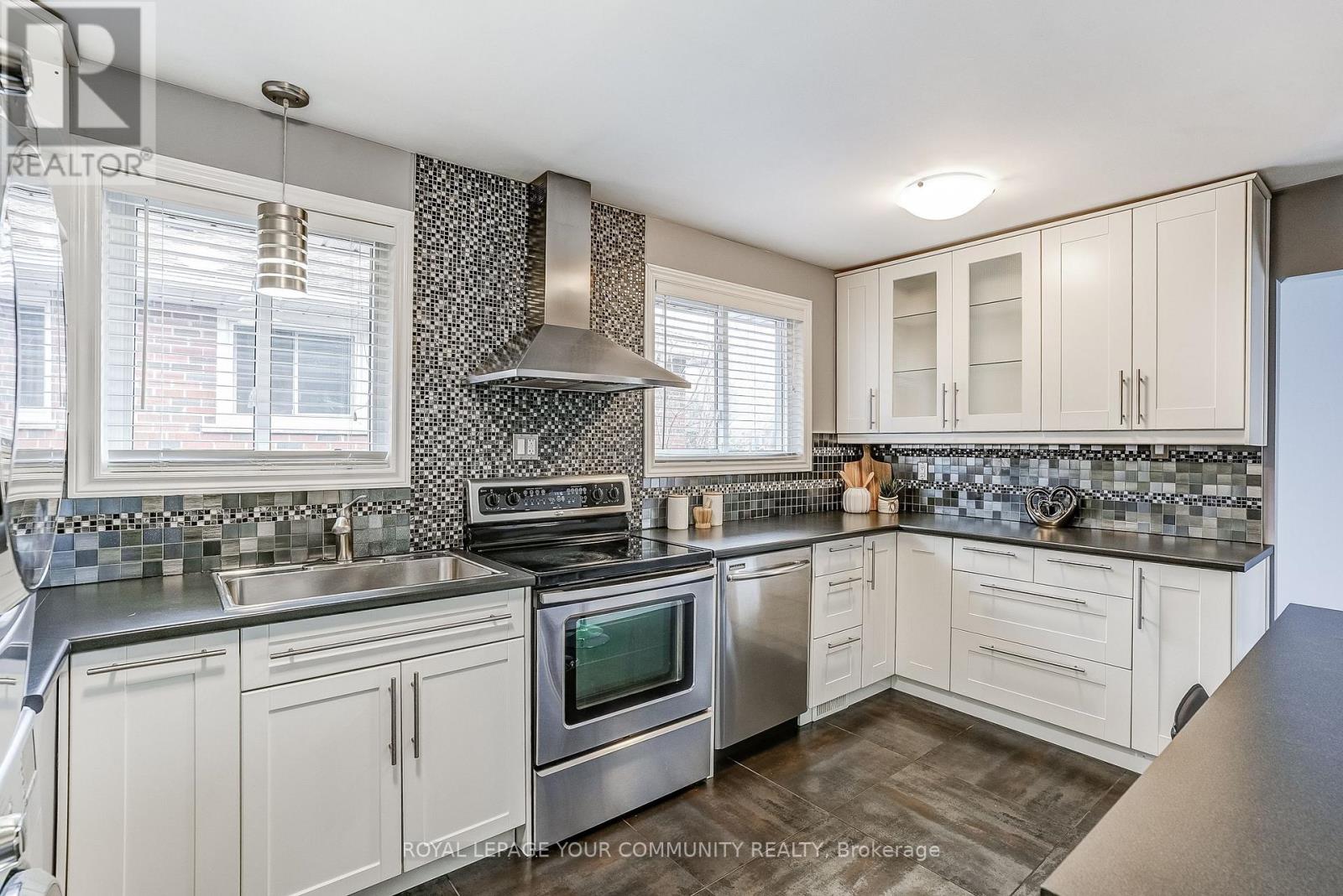 722 Green Meadow Crescent, Mississauga, Ontario L5A 2V2 - Photo 21 - W12582342