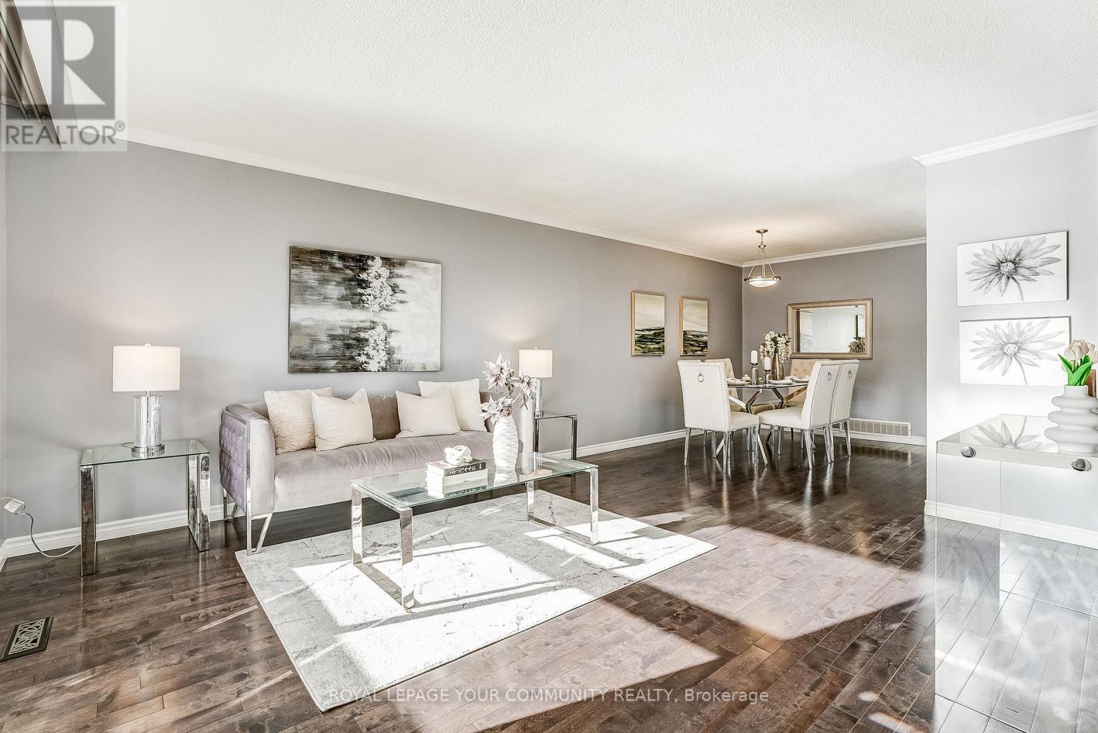 722 Green Meadow Crescent, Mississauga, Ontario L5A 2V2 - Photo 8 - W12582342