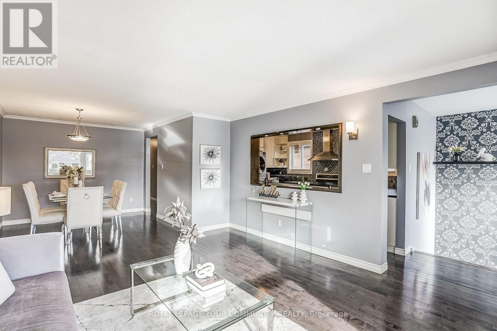 722 Green Meadow Crescent, Mississauga, Ontario L5A 2V2 - Photo 9 - W12582342