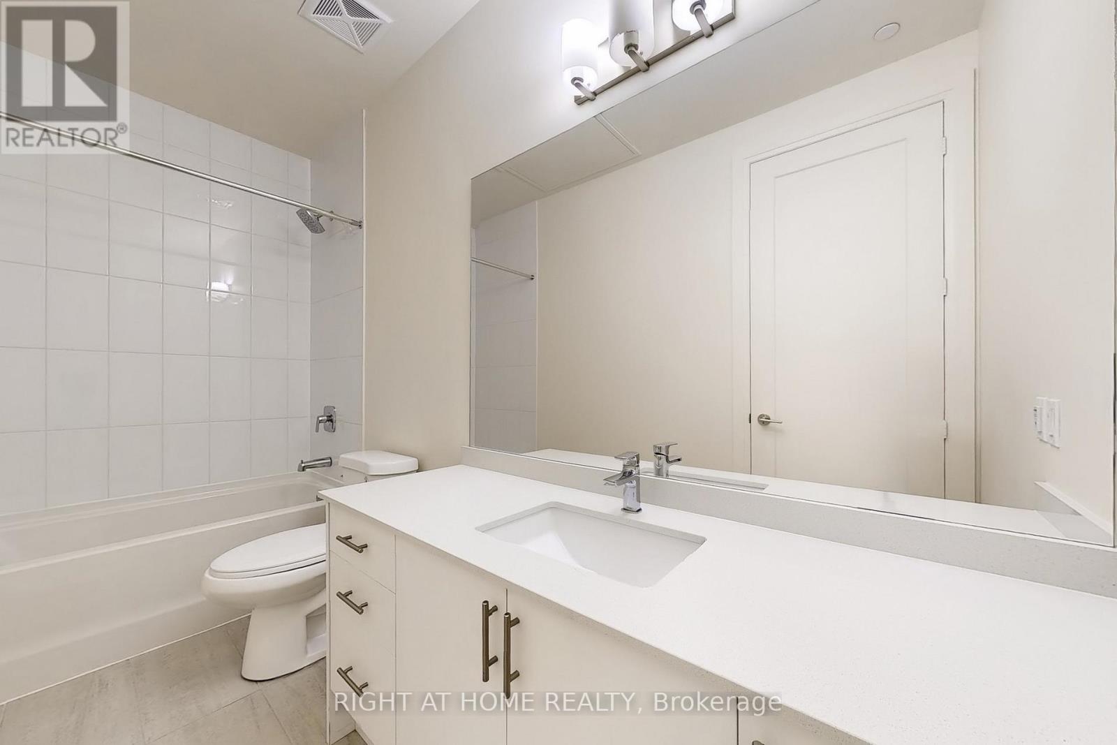 Lph106 - 8960 Jane Street, Vaughan, Ontario  L4K 2M9 - Photo 35 - N12583546