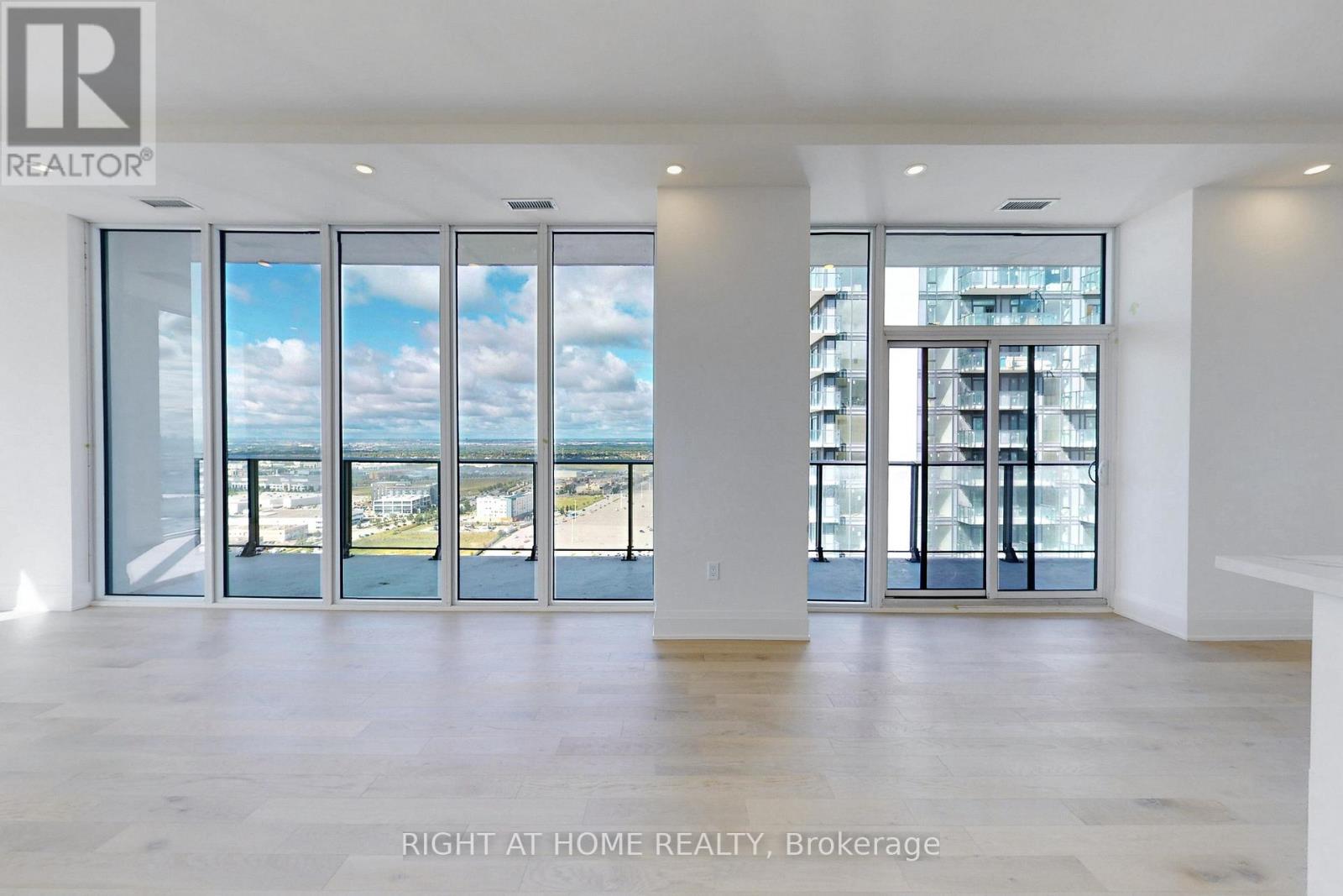 Lph106 - 8960 Jane Street, Vaughan, Ontario  L4K 2M9 - Photo 10 - N12583576