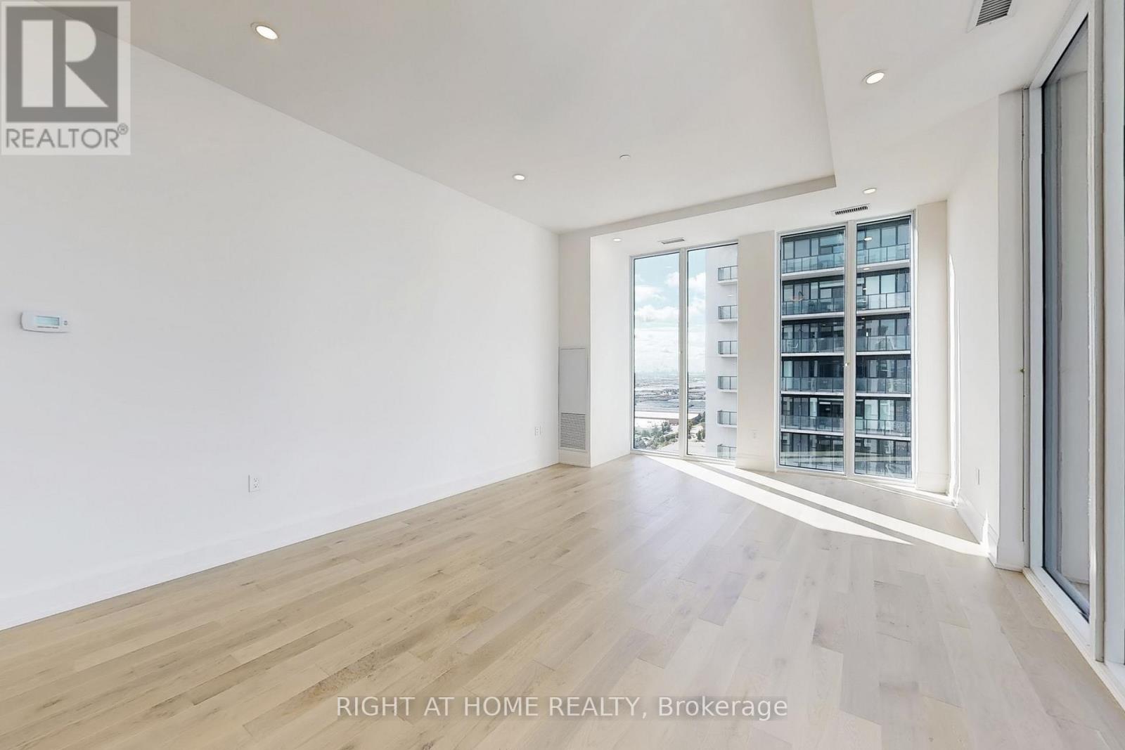 Lph106 - 8960 Jane Street, Vaughan, Ontario  L4K 2M9 - Photo 7 - N12583576