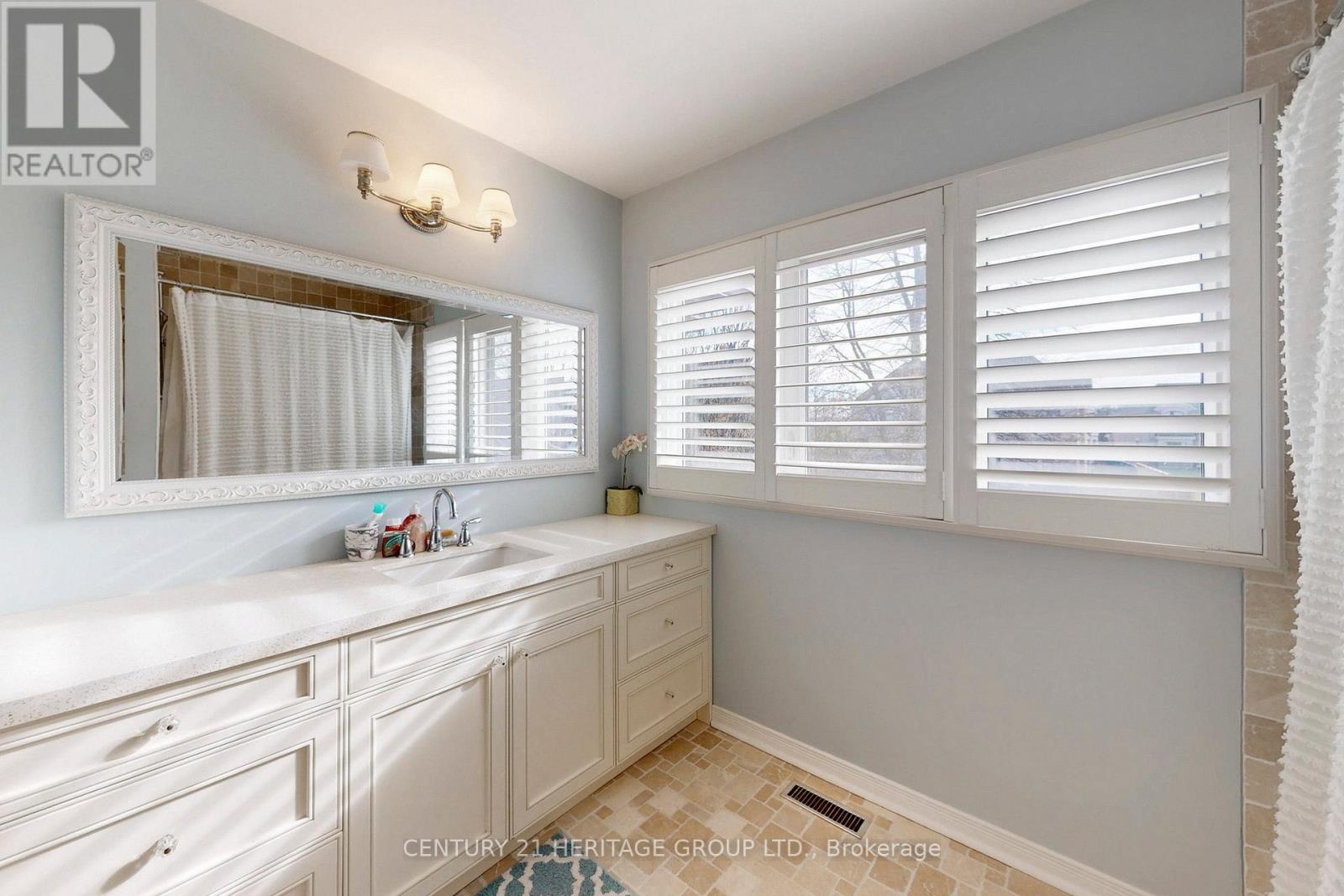 136 Cranberry Lane, Aurora, Ontario  L4G 5Z3 - Photo 27 - N12583600