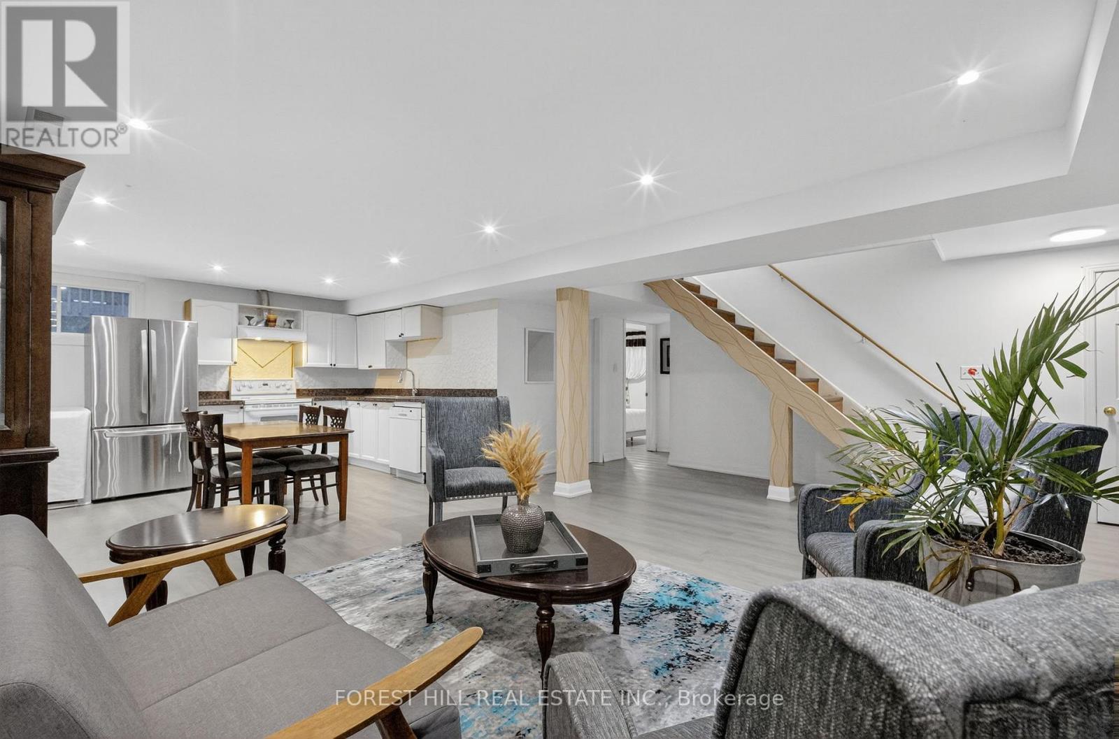 26 Elm Grove Avenue, Richmond Hill, Ontario  L4E 2T1 - Photo 28 - N12583602