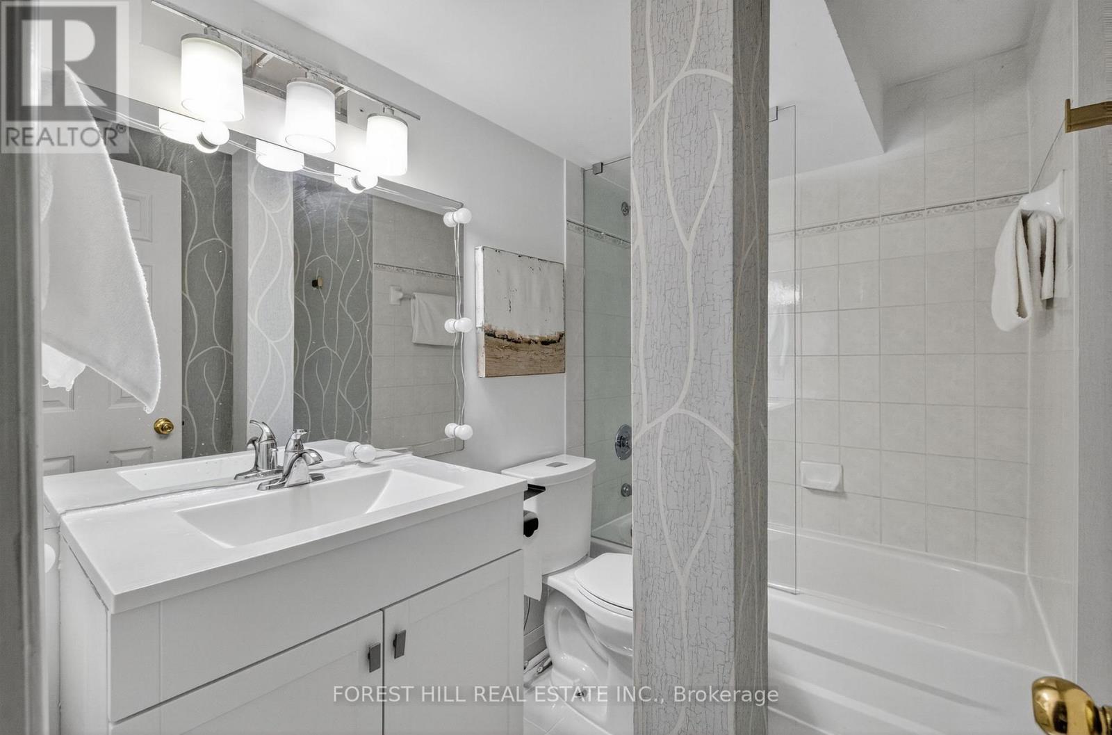 26 Elm Grove Avenue, Richmond Hill, Ontario  L4E 2T1 - Photo 39 - N12583602