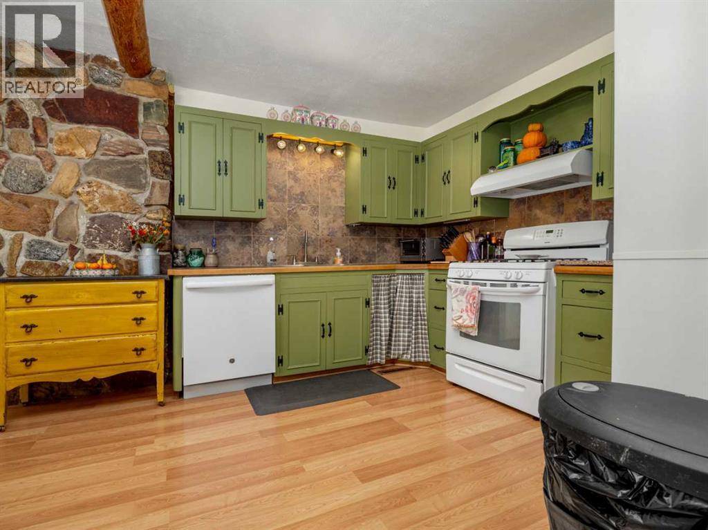 740 First Avenue, Beaver Mines, Alberta  T0K 1W0 - Photo 12 - A2270667