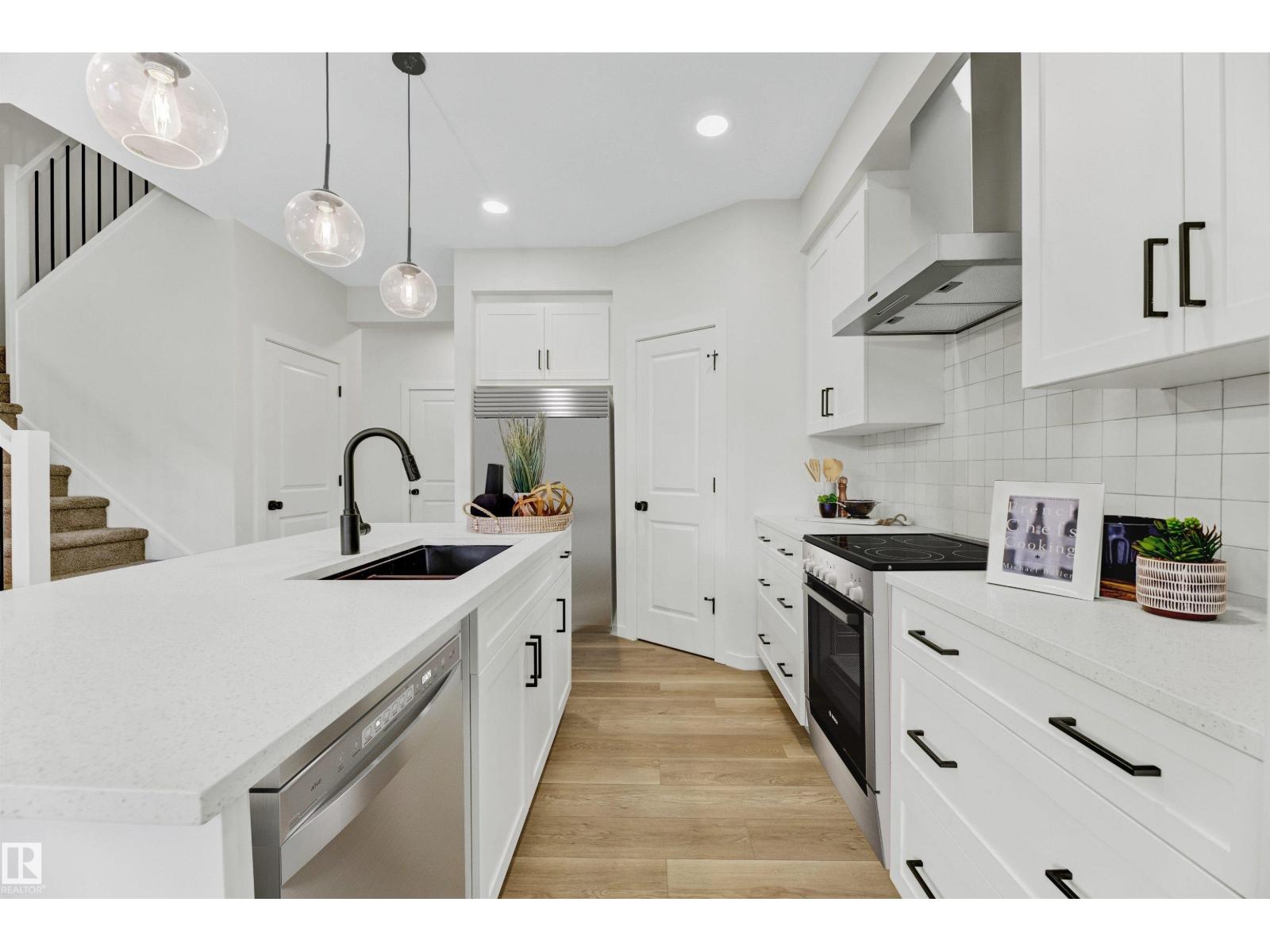 8019 228 St Nw, Edmonton, Alberta  T5T 7X8 - Photo 3 - E4449643