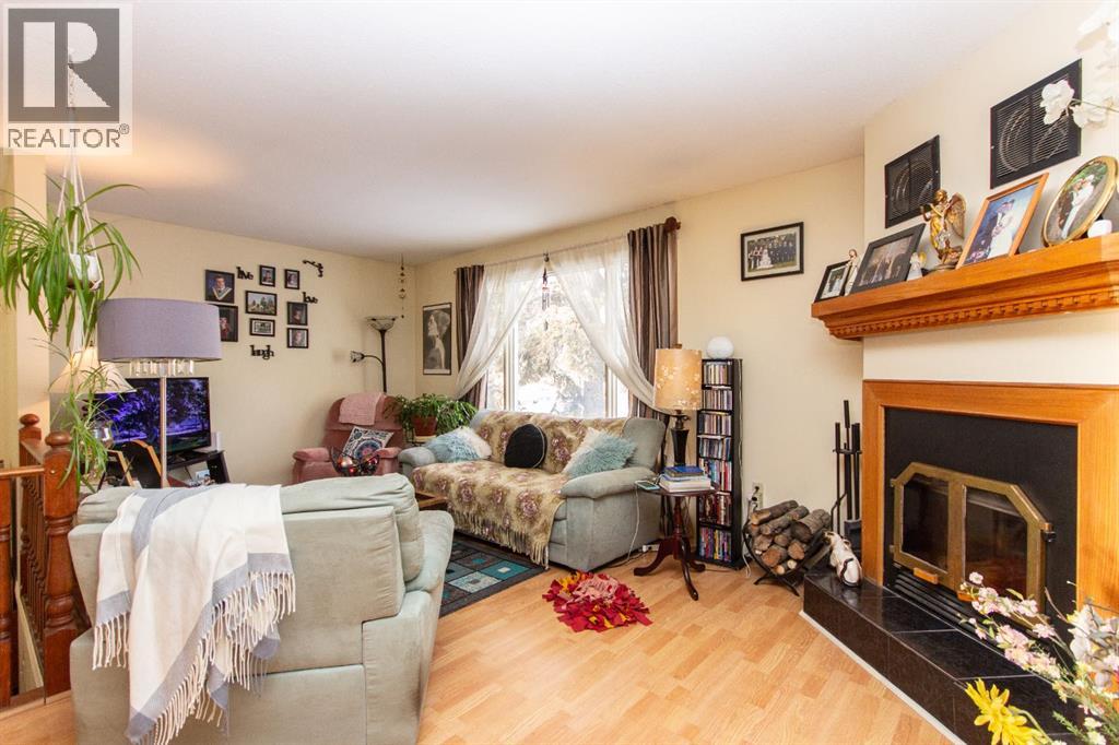 5103 & 5105 38 Street, Red Deer, Alberta  T4N 0X2 - Photo 3 - A2271643