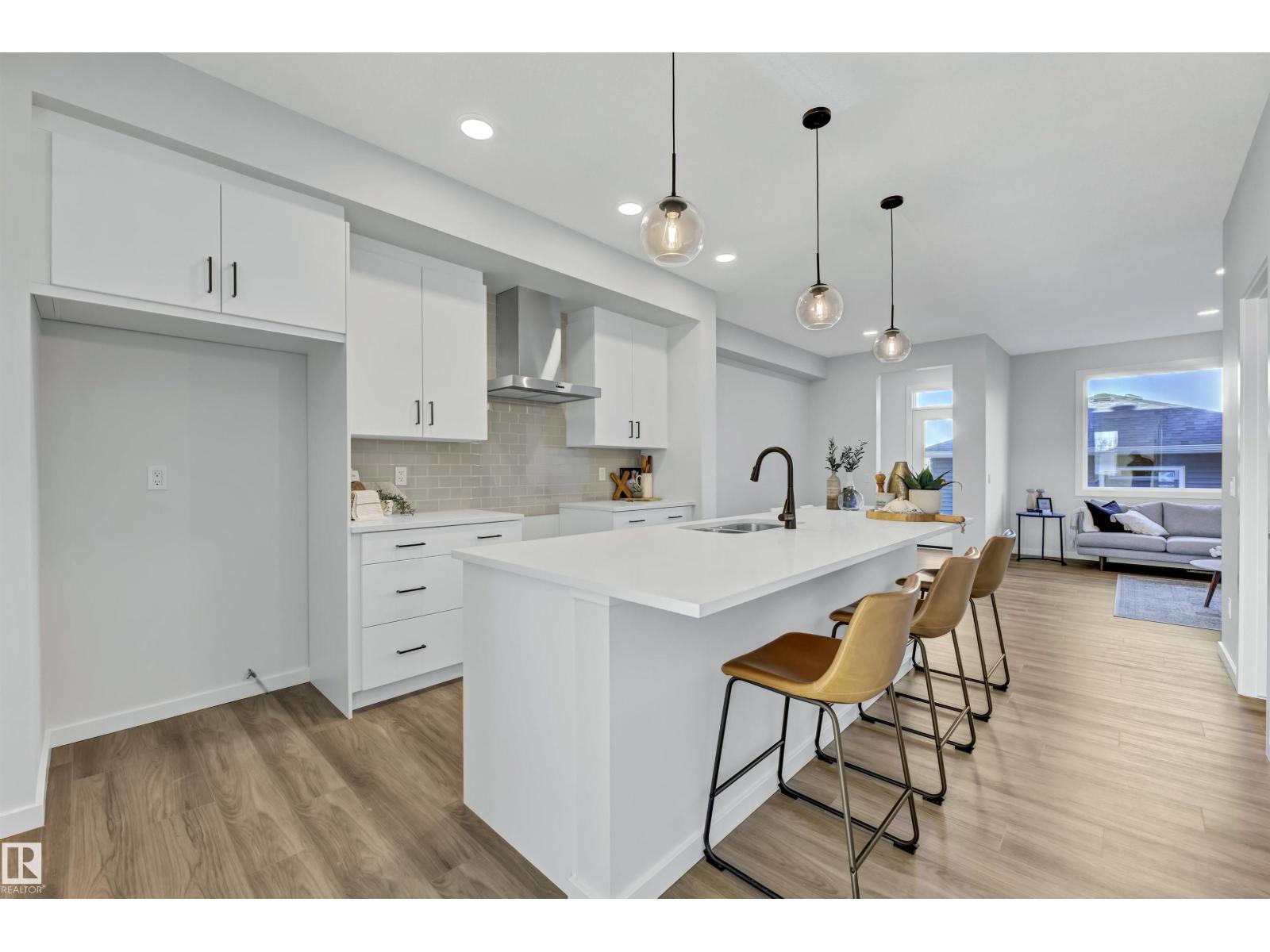 724 Southfork Dr, Leduc, Alberta  T9E 1N8 - Photo 4 - E4443673