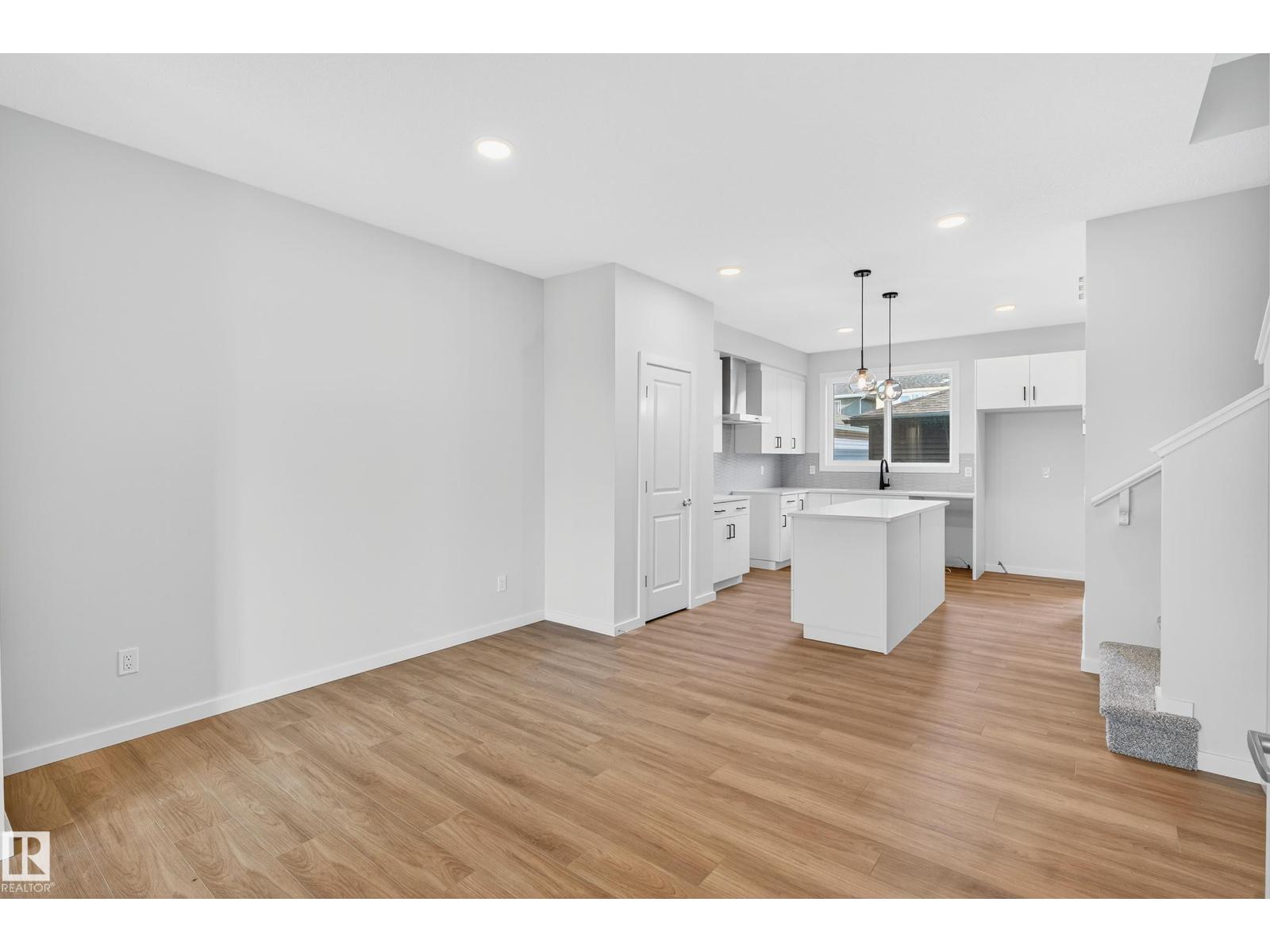 702 Southfork Dr, Leduc, Alberta  T9E 0X1 - Photo 2 - E4422654