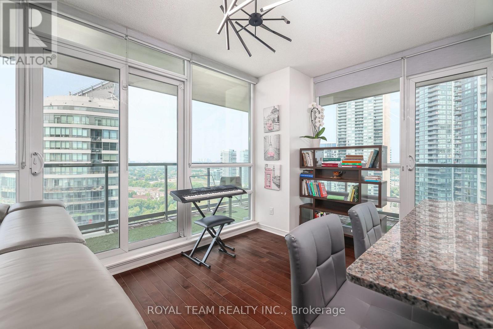 2504 - 2230 Lake Shore Boulevard W, Toronto, Ontario  M8V 0B2 - Photo 10 - W12583550