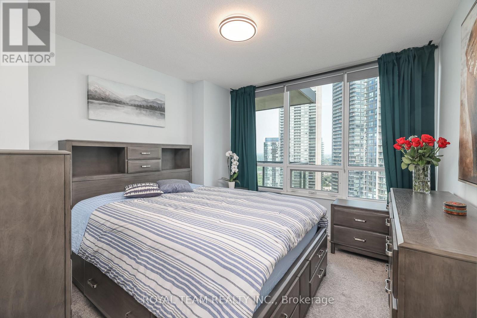 2504 - 2230 Lake Shore Boulevard W, Toronto, Ontario  M8V 0B2 - Photo 12 - W12583550