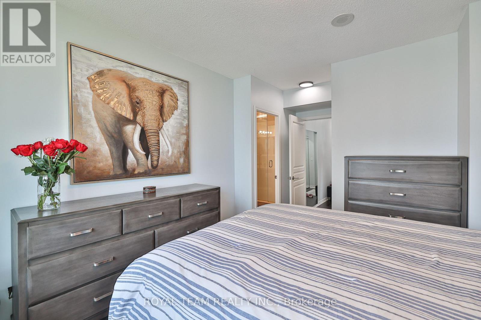 2504 - 2230 Lake Shore Boulevard W, Toronto, Ontario  M8V 0B2 - Photo 14 - W12583550