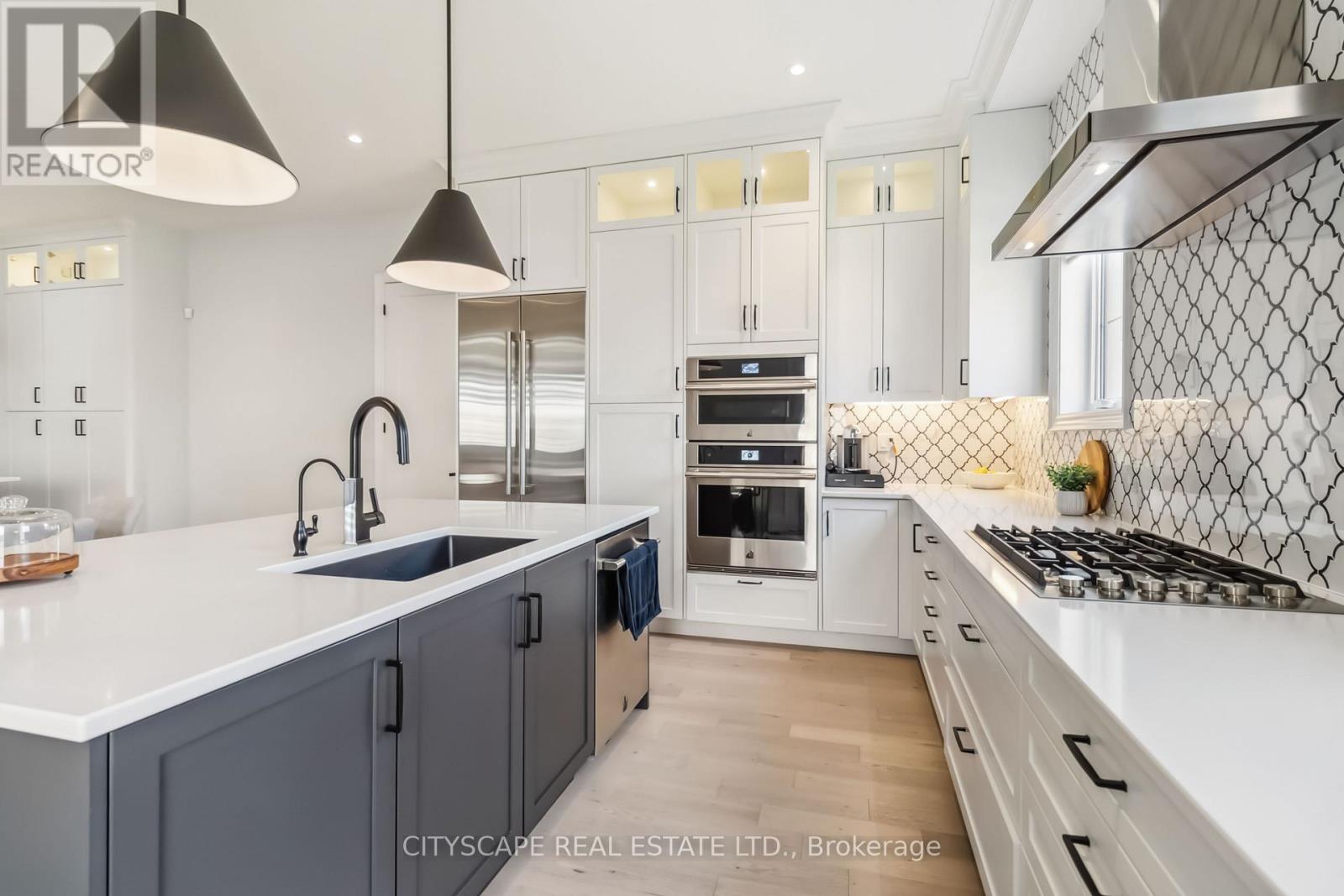 1268 Meadowside Path, Oakville, Ontario  L6M 5M9 - Photo 16 - W12583582