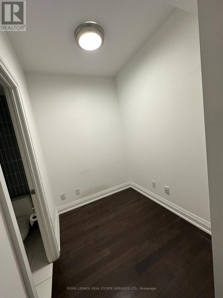 1207 - 80 John Street, Toronto, Ontario  M5V 3X4 - Photo 4 - W12583596